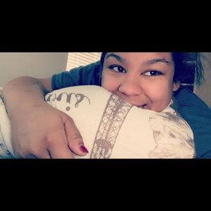 Meet your Posher, Clarissa